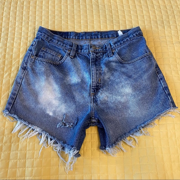 Unisex Distressed & Bleached CutOff Short Shorts - Picture 6 of 6